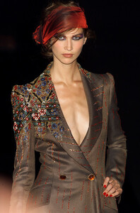 hJean+Louis+Scherrer+Fall+2001+ItClGUxLSX3l.jpg