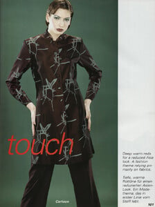 68-FASHIONGUIDEDEWint1998-m_Unk-ph_Unk.thumb.jpg.5896c5dd2d925b4f4614516ac1194344.jpg