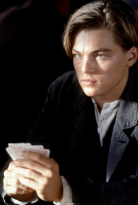 740full-leonardo-dicaprio-28.thumb.jpg.752b70e846c59b4c928f0b7aa122346e.jpg