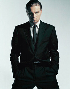 740full-leonardo-dicaprio-48.thumb.jpg.fa1e3f71ae7b3e594d6deca181ffaf73.jpg