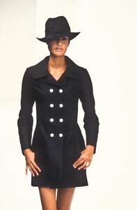 825129259_DolceGabbana1996WomenRTW116.thumb.jpg.90da93eec24c09545f6620bfe0528c65.jpg