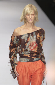 Erreuno+Spring+2003+GPyQTR7kD0tl.jpg