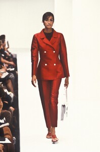 869932527_DolceGabbana1996WomenRTW76.thumb.jpg.7833a832d61be23e8cd1014fbea170e1.jpg