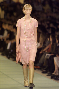 891427702_ChanelFall20017mfAo14yW-2lmalin.thumb.jpg.08eae333b76875c2db1e7b7e7dd6eeb5.jpg