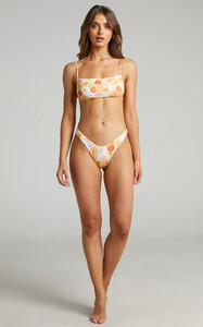 Charlie_Holiday_-_Crimson_Bikini_in_Seventies_Floral_3.jpg