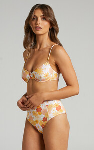 Charlie_Holiday_-_Gigi_Swim_in_Seventies_Floral_10.jpg