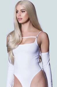 Facetune_03-04-2019-22-28-17_1024x1024@2x-x.jpg