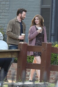 ana-de-armas-and-chris-evans-on-the-set-of-ghosted-in-washington-dc-05-04-2022-8.thumb.jpg.a93acb973c09303ce4d7098c811076b4.jpg