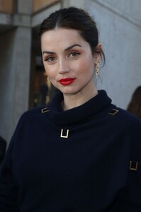 ana-de-armas-at-louis-vuitton-2023-cruise-show-in-san-diego-05-12-2022-5.thumb.jpg.70723e2e3d9cfbefb1732da0925386a2.jpg