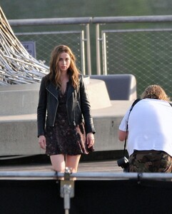 ana-de-armas-on-the-set-of-ghosted-in-washington-05-04-2022-0.thumb.jpg.81b78ec2ff4a06ac7ed5789a8615f2d9.jpg