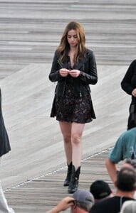 ana-de-armas-on-the-set-of-ghosted-in-washington-05-04-2022-9.thumb.jpg.56235c60f47bc49a0828316beceba4a8.jpg