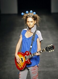 barcelona_fashion_week_nerea_lurgain03.thumb.jpg.3985f7066100807a3a2ad297a471b873.jpg