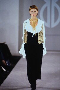 bill-blass-fw-93-1.thumb.jpg.4612ae32395e54eb9a9fbfe033d33bf0.jpg