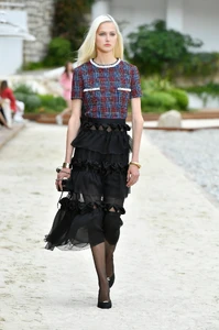 chanel-cruise-23-dm-29.thumb.webp.e55e3e96a778729cc35065f90a584bb1.webp