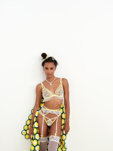 for-love-and-lemons-for-victorias-secret-2022-summer-lovin-bra-thong-panty-garter-belt-hi-res.jpg