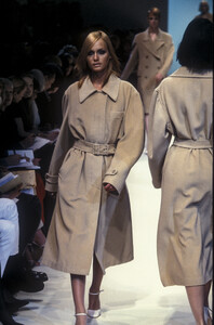 jil-sander-fw-95-2.thumb.jpg.4344c52ca5a9be1dce1c22568fd73826.jpg