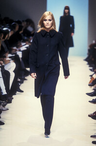 jil-sander-fw-95-3.thumb.jpg.896451f412a0c230988f1cb29c0d2b35.jpg