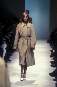 jil-sander-fw-95-4.thumb.jpg.9b55f29a365614e55587aa9bc9763337.jpg