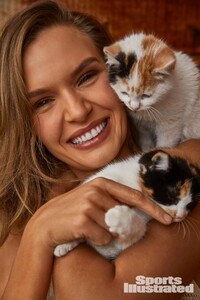 jm_siswim_josephine_skriver_08_562_wmweb.jpg