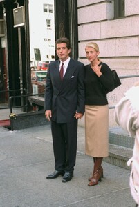 john-f-kennedy-jr-and-bride-carolyn-bessette-kennedy-stand-news-photo-1614008691.jpeg