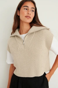 nakd_half_zip_knitted_vest_1018-007837-0005_04a.jpg