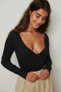 nakd_heart_neckline_rib_body_1100-005415-0002_03a.jpg