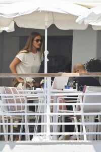 rosie-huntington-whiteley-at-hotel-du-cap-eden-roc-in-antibes-05-18-2022-5.thumb.jpg.b07bfa2a0cae0a1d71d9b2bc65e0882f.jpg