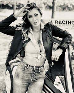 sabrinasalernofficial_279652899_671139737512983_3792926518664945889_n.jpg