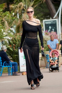 toni-garrn-looks-stunning-in-black-as-she-leaves-the-hotel-martinez-during-the-75th-cannes-film-festival-in-cannes-france-220522_7.jpg