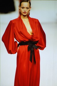 ysl-fw-93-1.thumb.jpg.c5f52c5ffcd2fed891a1eee235e7753b.jpg