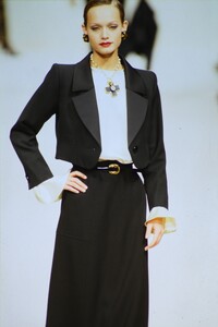 ysl-fw-93-6.thumb.jpg.f1c4bed37422a9de3bbf6d4f17acfdfd.jpg