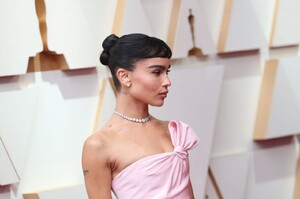 zoe-kravitz-oscars-2022-red-carpet-0.jpg