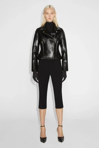 00023-givenchy-resort-2023-credit-brand.thumb.webp.914cf77eea0e1e9e0cf7b86a2c4252db.webp