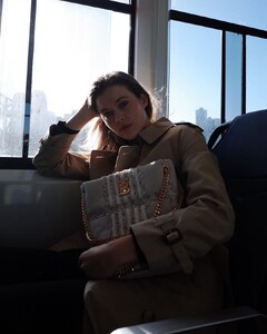 1003726375_victorialeepCeyMV_uJPko6.thumb.jpg.9b5147787583cae5c1d6be612e7702fe.jpg