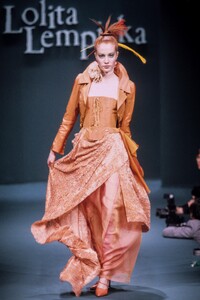 1120390257_LolitaLempicka1996WomenRTW62.thumb.jpg.ec2dc6914a25385edff61e33233bfe8a.jpg