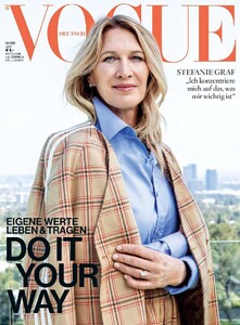 Vogue_6.22_de -page-001.jpg