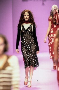 1188955396_LolitaLempicka1997WomenRTW130.thumb.jpg.d319723f14f0ad7ac1f4ed1ad7dfaab1.jpg