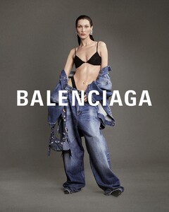 Balenciaga-Fall-2022-Ad-Campaign (1).jpg