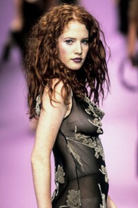 1280947391_LolitaLempicka1997WomenRTW189.thumb.jpg.c4f0c06ef441ed669be09d7987edb4fa.jpg