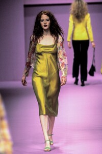 1306394793_LolitaLempicka1997WomenRTW234.thumb.jpg.8d68b53e9bf645550058f84a67d010be.jpg