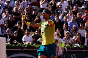 1317373945_frenchopen2022rafaelnadalphotosfromhis3rdroundmatchat2022frenchopen2.thumb.jpg.982ef72defc52169c55475cb25a57c0f.jpg