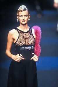 1356297225_SoniaRykiel1995WomenRTW65.thumb.jpg.a478ea1d27445334748786e1b64d8807.jpg