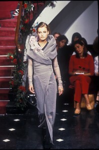 1365109953_DolceGabbana1998WomenRTW171.thumb.jpg.b9ebee20f6bdb764a244a659ae835be7.jpg