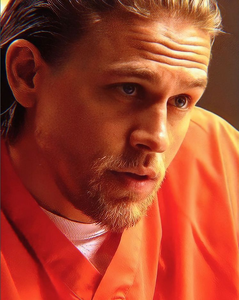 138977347_Screenshot2022-06-28at12-39-30charliehunnamfans(@charlie.hunnam.space)Instagram-Fotosund-Videos.thumb.png.2b1425d288f476d8ea49741caa54f909.png