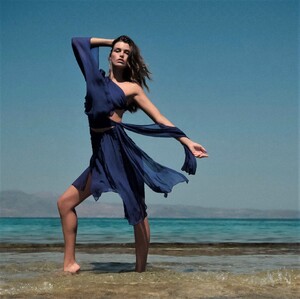 Luna-Bijl-Vogue-Greece-July-August-2022+(12).jpg