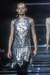 153061176_VersusbyDonatella1998WomenRTW30.thumb.jpg.ced6098cec41342528b2555cf2ad8451.jpg