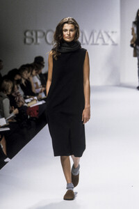 1586223179_Sportmax1998WomenRTW33.thumb.jpg.c3a24189a3d0f870ea7ea63fac65e266.jpg