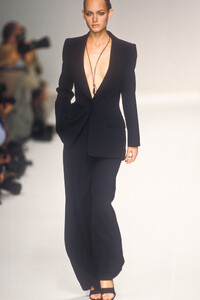 1657802734_Hermes1997WomenRTW10.thumb.jpg.62f6ba3ea8c48e9a2e5a868e7c775a79.jpg
