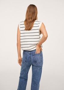 17024050_56_R.jpg