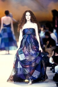 1812731455_Kenzo1994WomenRTW64.thumb.jpg.c7fc6f950a6774d7e0caa858145c7e5e.jpg
